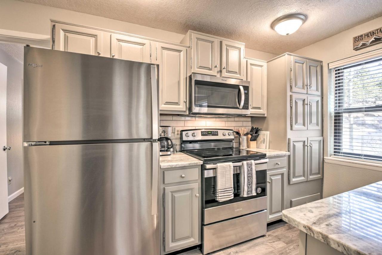 Angel Fire Condo With Fireplace Less Than 1 Mi To Ski Resort 외부 사진